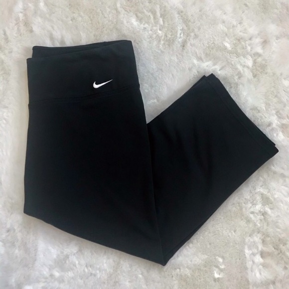 Nike Pants - Nike Dri Fit Cropped Athletic Pants